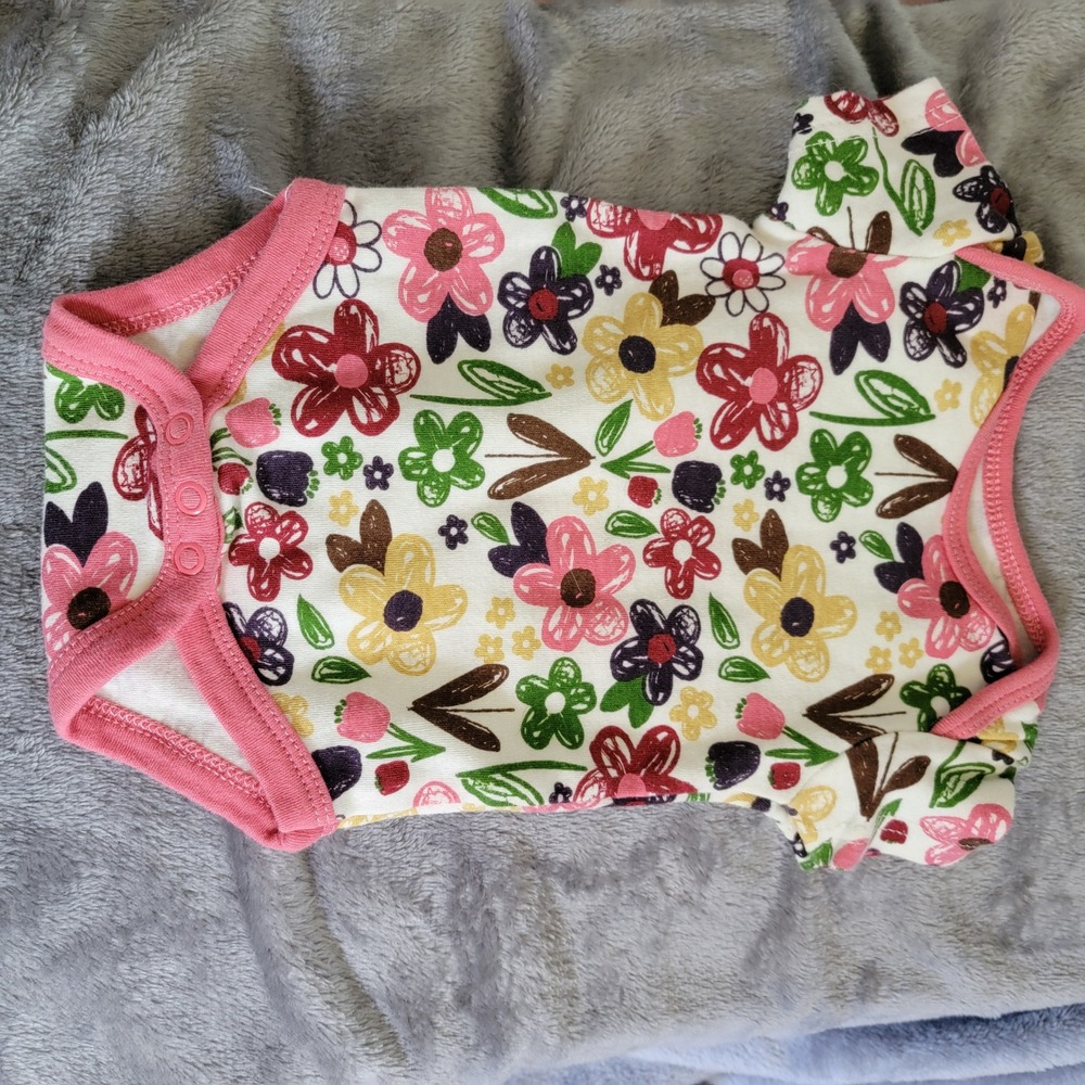 Chick Pea Bodysuit Baby 0-3M White Pink Floral Excellent Short Sleeve One Piece